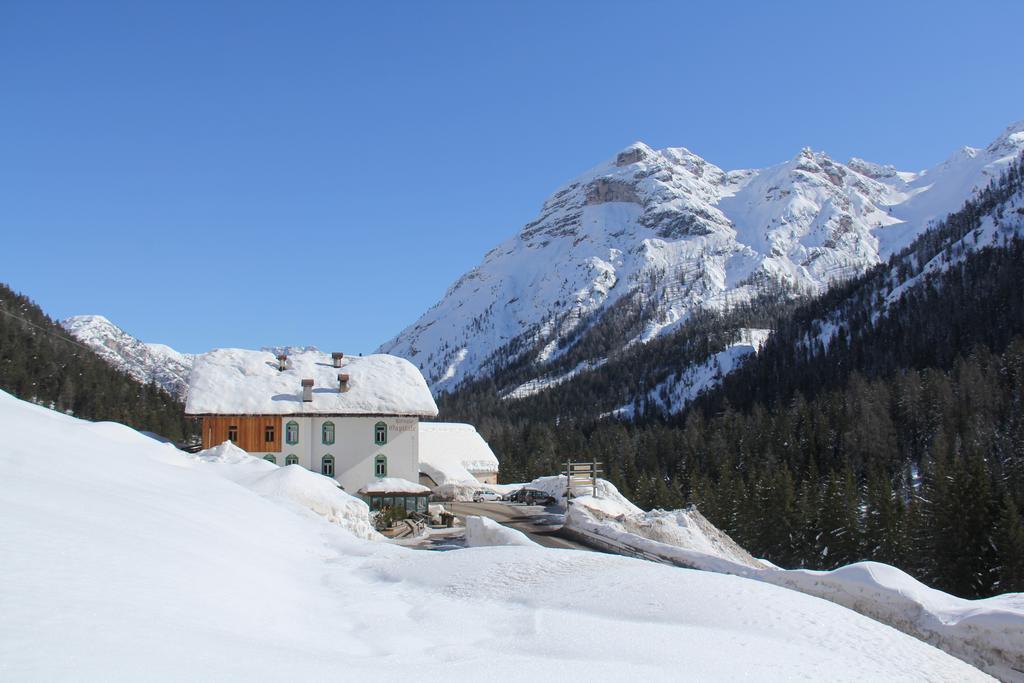 Ristorante Rifugio Ospitale Hotel Cortina d'Ampezzo Bagian luar foto