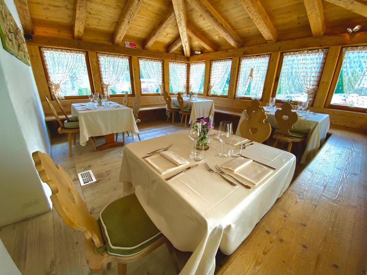 Ristorante Rifugio Ospitale Hotel Cortina d'Ampezzo Bagian luar foto