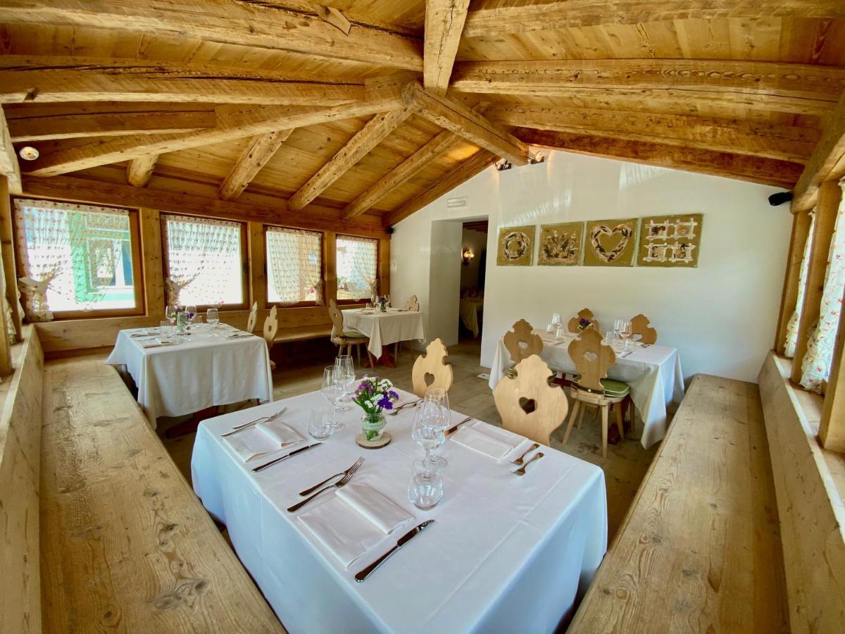 Ristorante Rifugio Ospitale Hotel Cortina d'Ampezzo Bagian luar foto