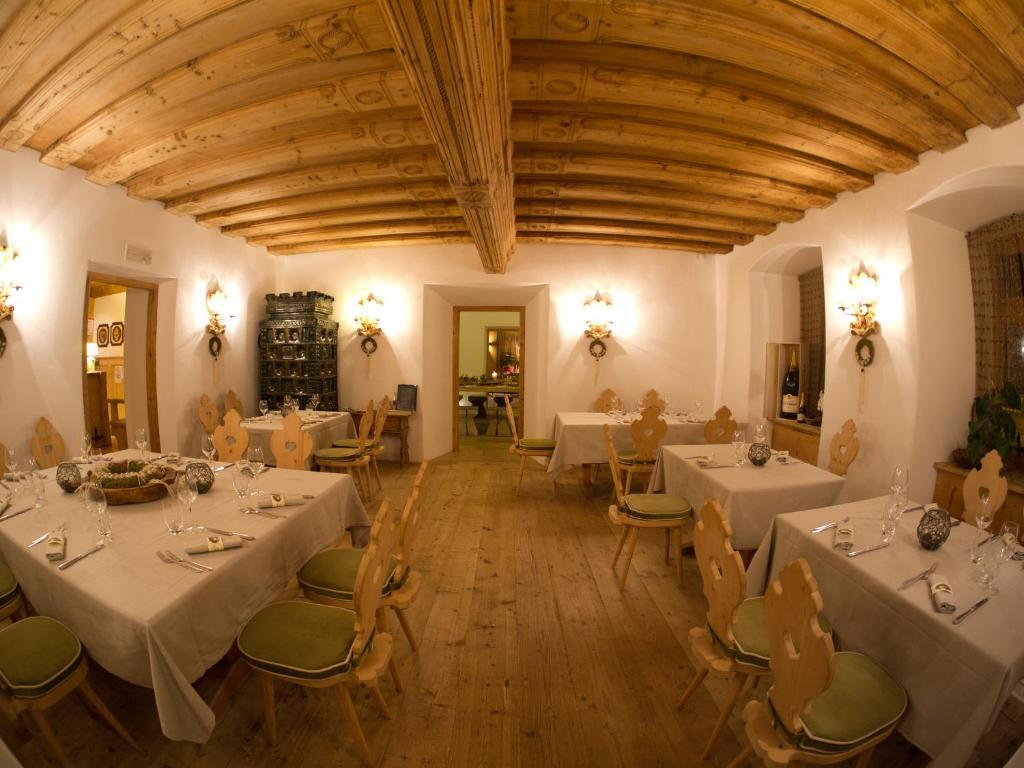 Ristorante Rifugio Ospitale Hotel Cortina d'Ampezzo Bagian luar foto