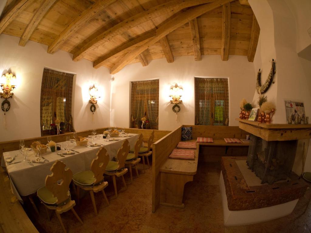 Ristorante Rifugio Ospitale Hotel Cortina d'Ampezzo Bagian luar foto