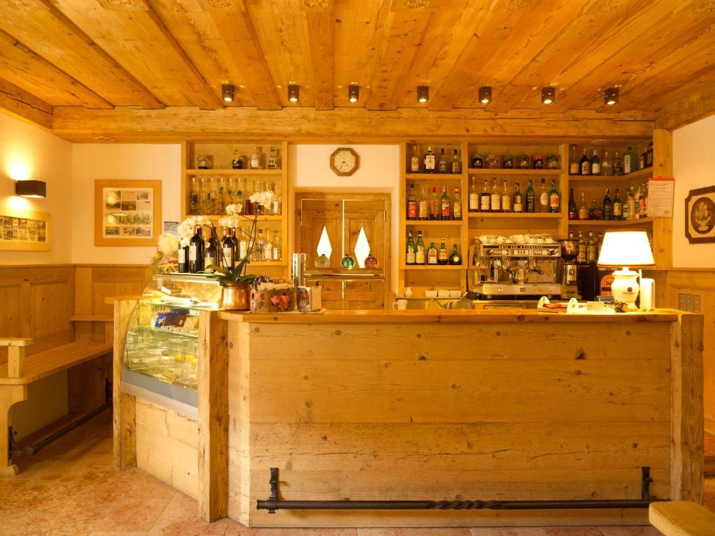 Ristorante Rifugio Ospitale Hotel Cortina d'Ampezzo Bagian luar foto