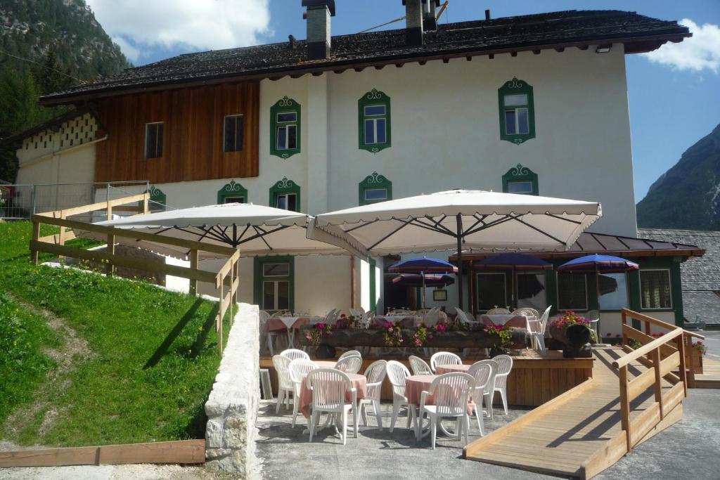 Ristorante Rifugio Ospitale Hotel Cortina d'Ampezzo Bagian luar foto