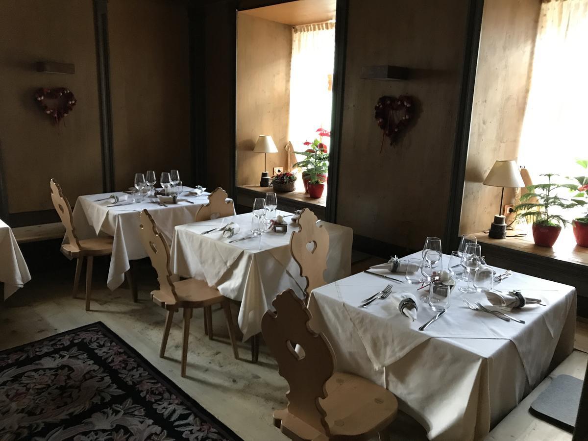 Ristorante Rifugio Ospitale Hotel Cortina d'Ampezzo Bagian luar foto